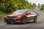 Toyota Camry Hybrid SE 2017 года